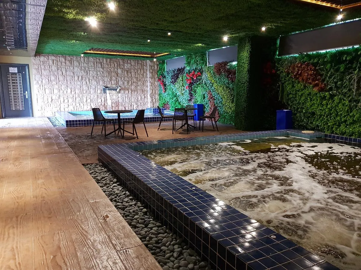 ג'והור בהרו Ksl Hot Spring Resort  ג'והור בהרו