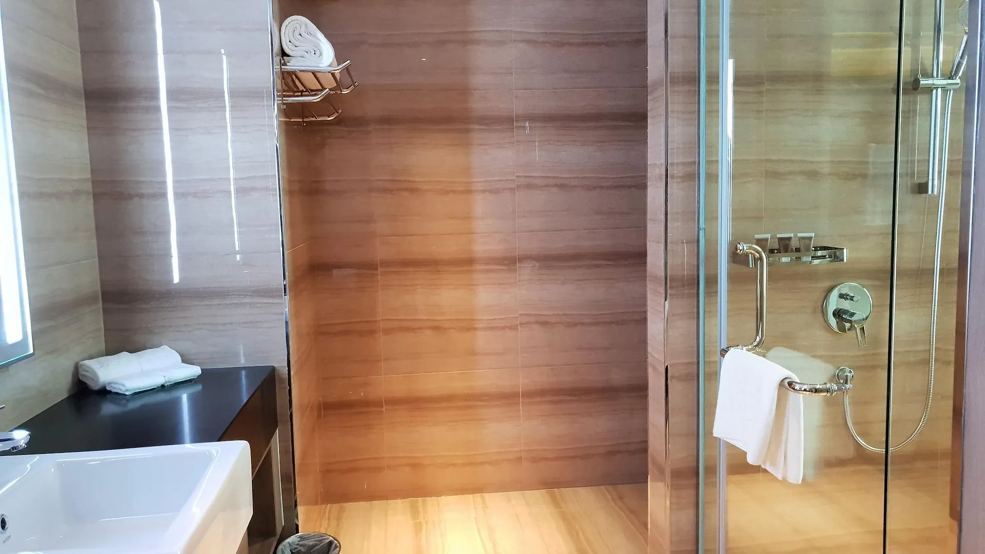 Ksl Hot Spring Resort Johor Bahru 4*,